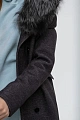 Классическое пальто под пояс отделка меха лисы в темно-сером цвете | Capitol
