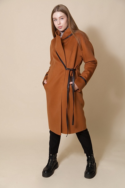 Пальто из шерсти с оригинальной завязкой из кожи | Capitol