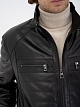 Кожаная куртка прямого силуэта в черном оттенке | Capitol