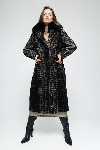 Пальто женское из натурального меха овчины с отделкой мех песец | Capitol