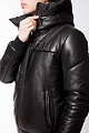 Утепленная куртка с капюшоном в черном оттенке | Capitol