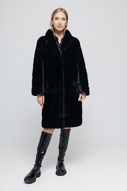 Пальто женское из натурального меха норки в черном цвете | Capitol