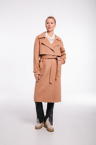 Женское пальто из кашемира с накладными карманами и оригинальным замком | Capitol
